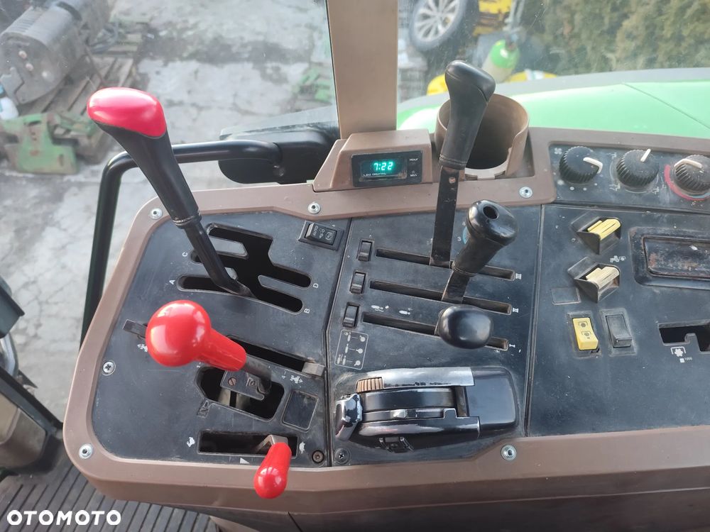 John Deere 7710 - 10