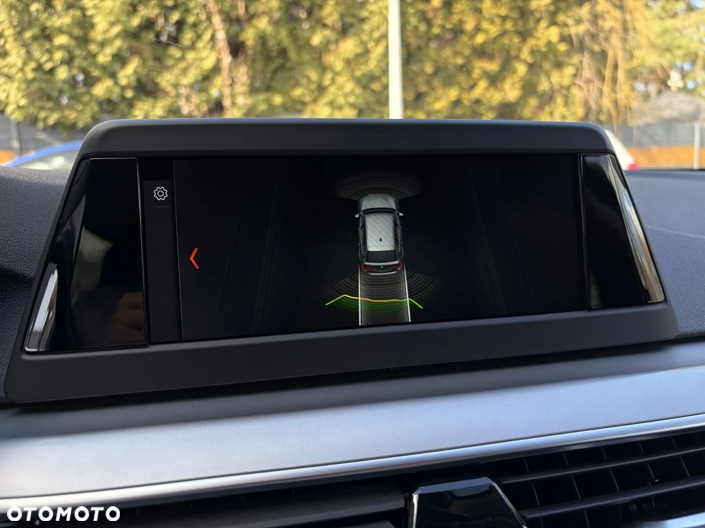 BMW Seria 5 520d - 26