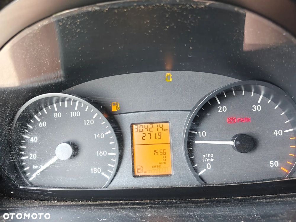 Mercedes-Benz Sprinter - 10