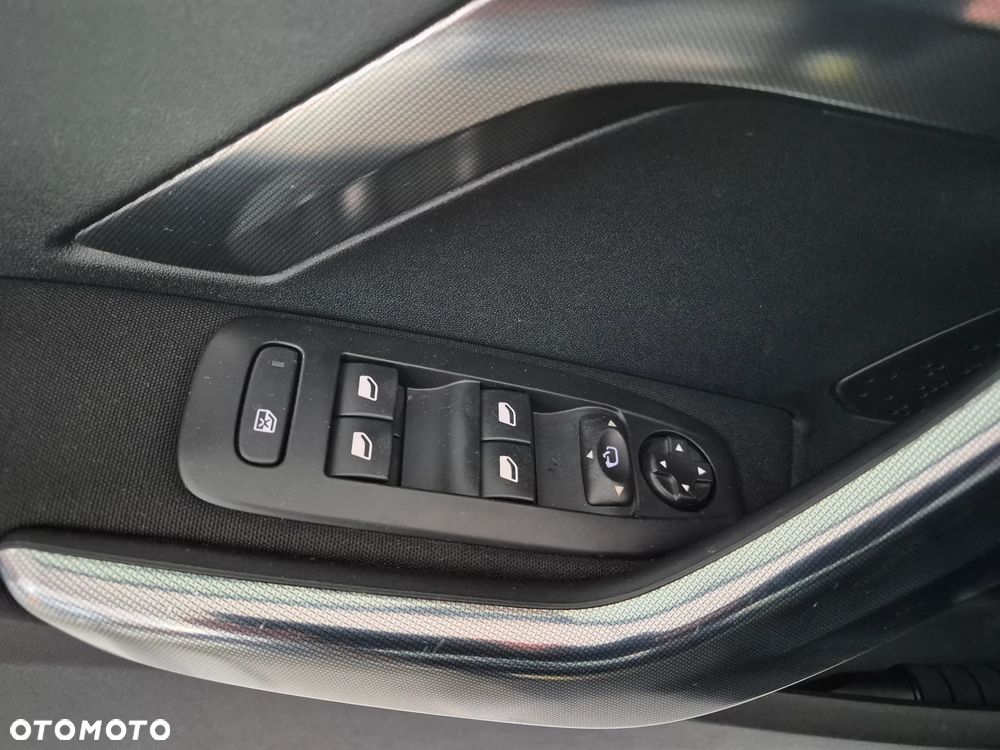 Peugeot 2008 1.6 VTi Style - 10