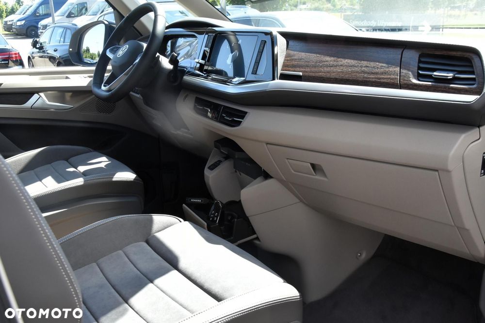 Volkswagen Multivan - 10