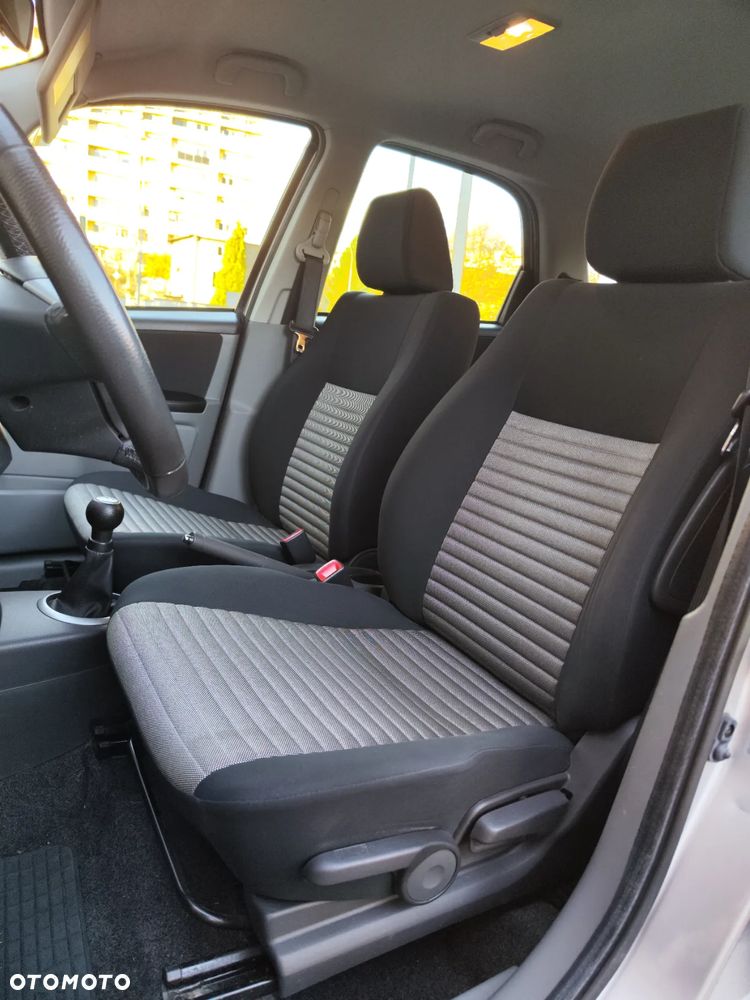 Suzuki SX4 1.6 VVT 4x4 Comfort - 10