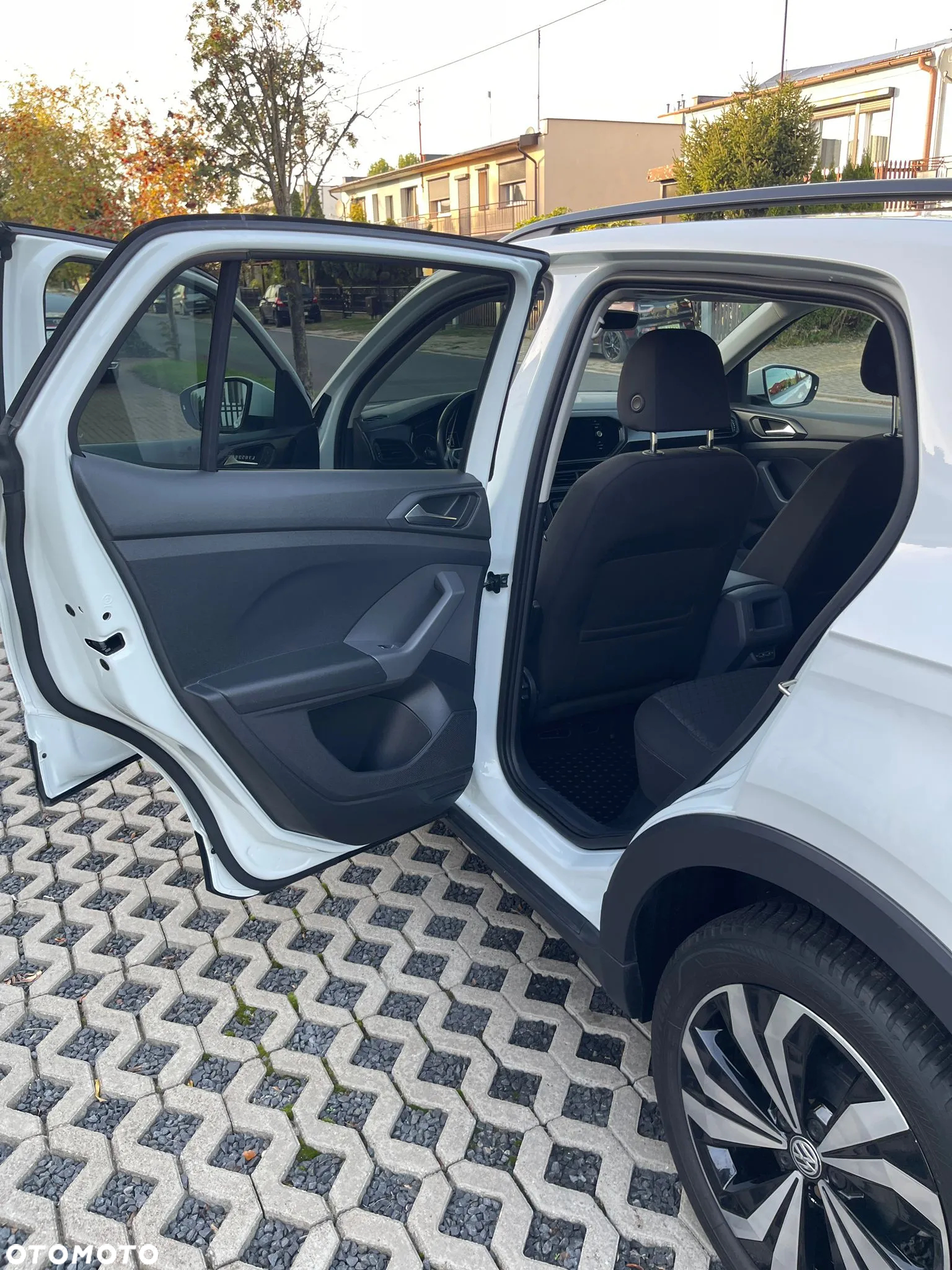 Volkswagen T-Cross - 13