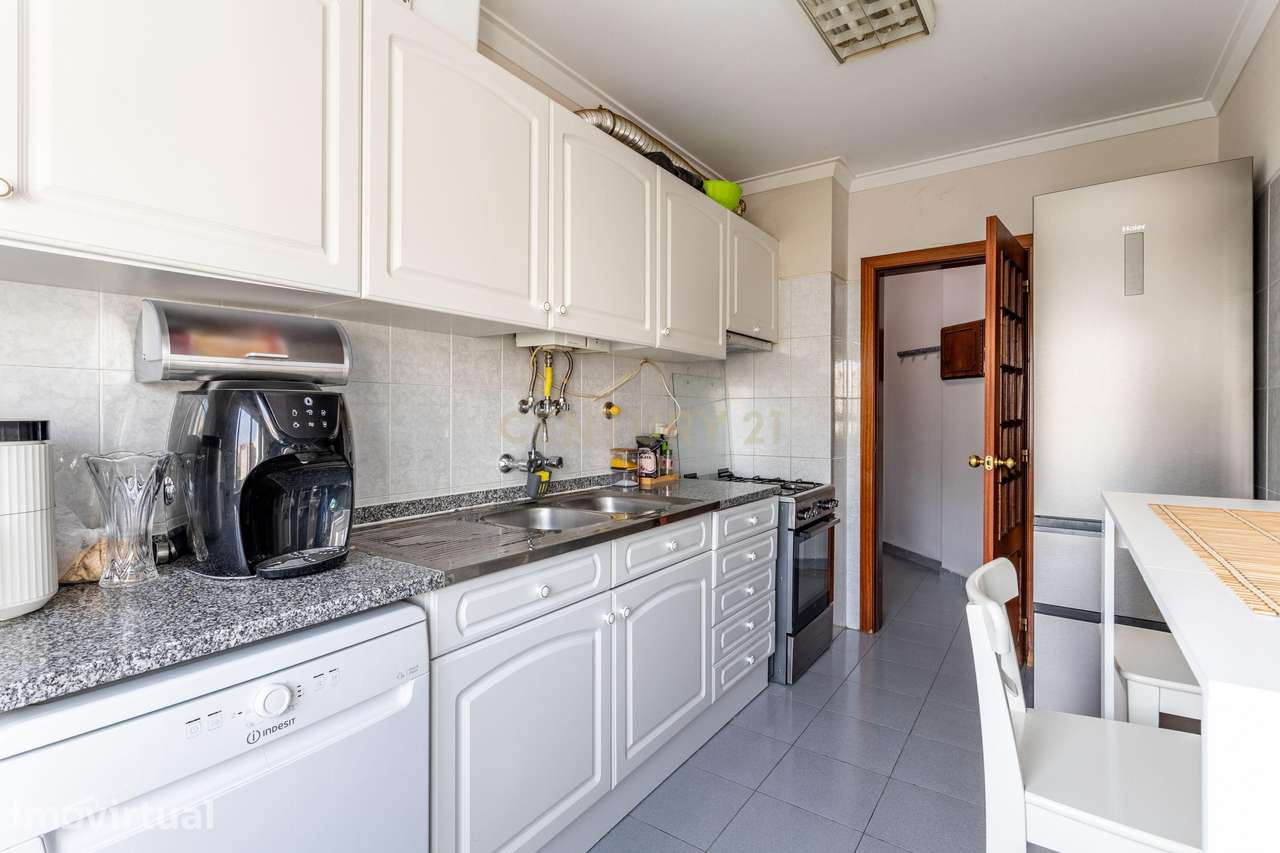 Apartamento T2 na Quinta da Maranhota em Vialonga - Grande imagem: 4/18