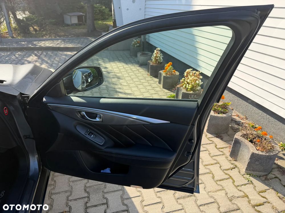 Infiniti Q50 - 11