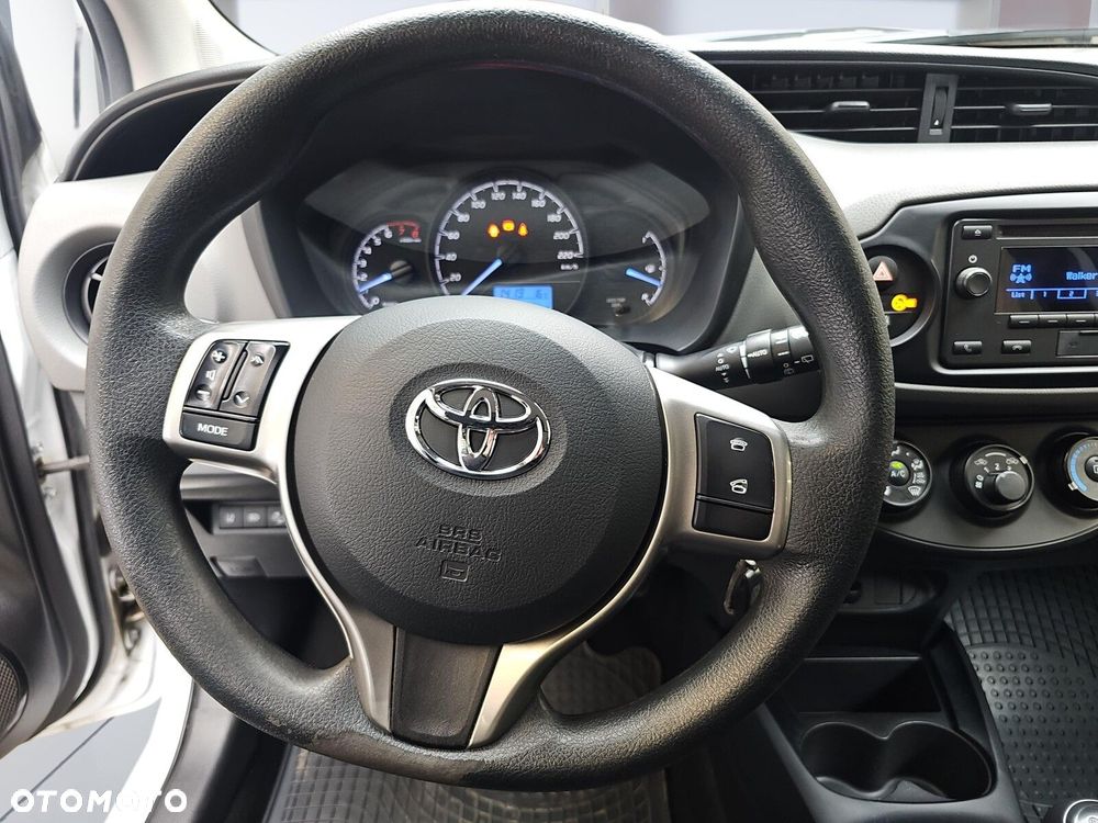Toyota Yaris 1.5 Active - 10