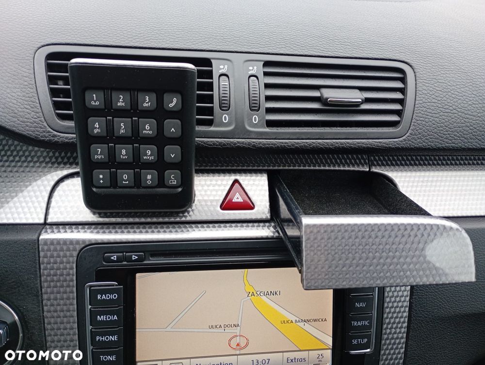 Volkswagen Passat 2.0 TDI 4Motion Highline - 22