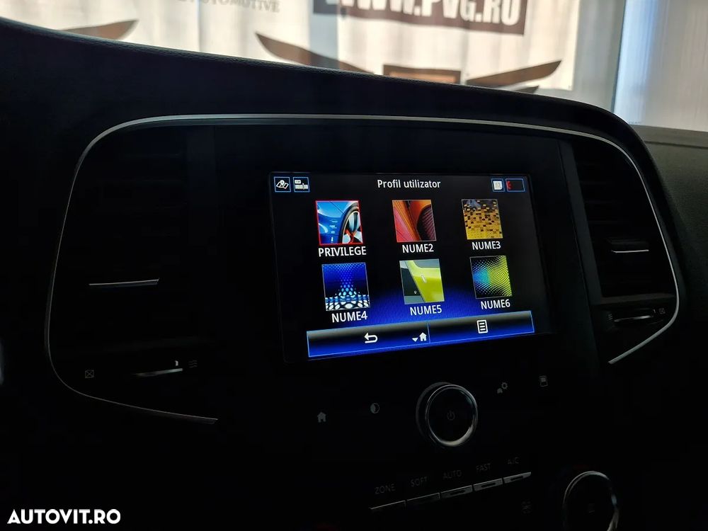 Renault Megane BLUE dCi 115 EDC BUSINESS EDITION - 29