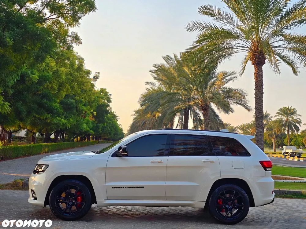Jeep Grand Cherokee SRT8 - 7