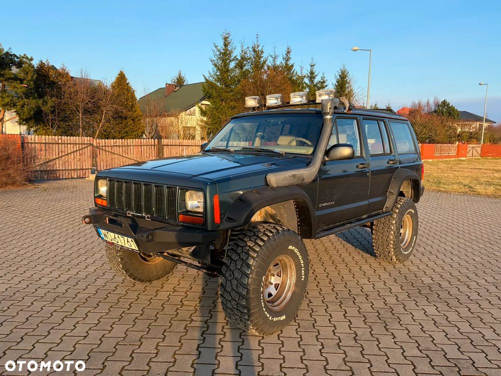 Jeep Cherokee 4.0 - 1