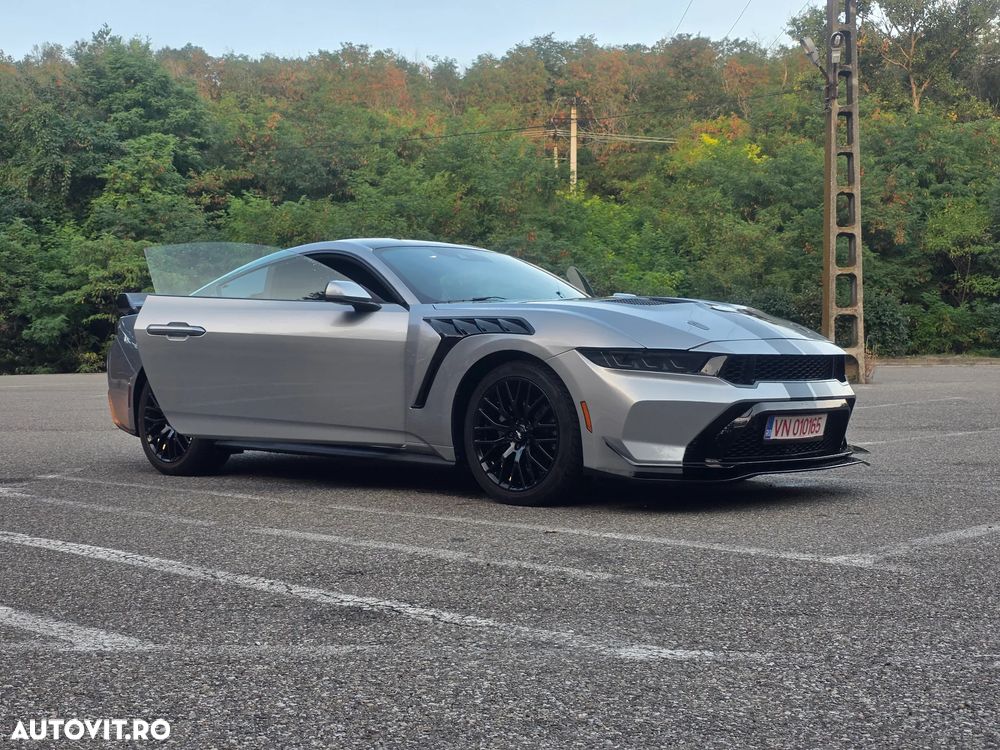 Ford Mustang - 33