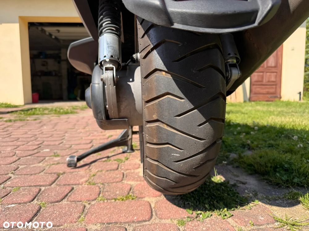 Suzuki Burgman - 14