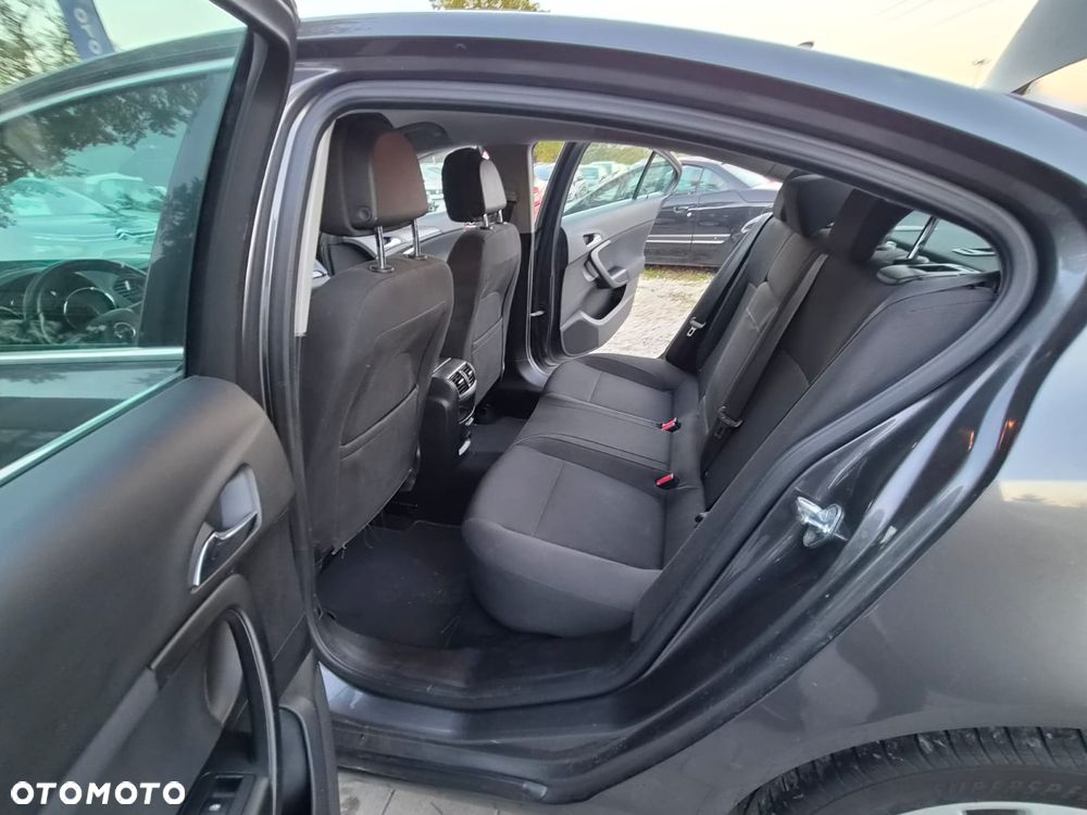 Opel Insignia 1.8 - 24