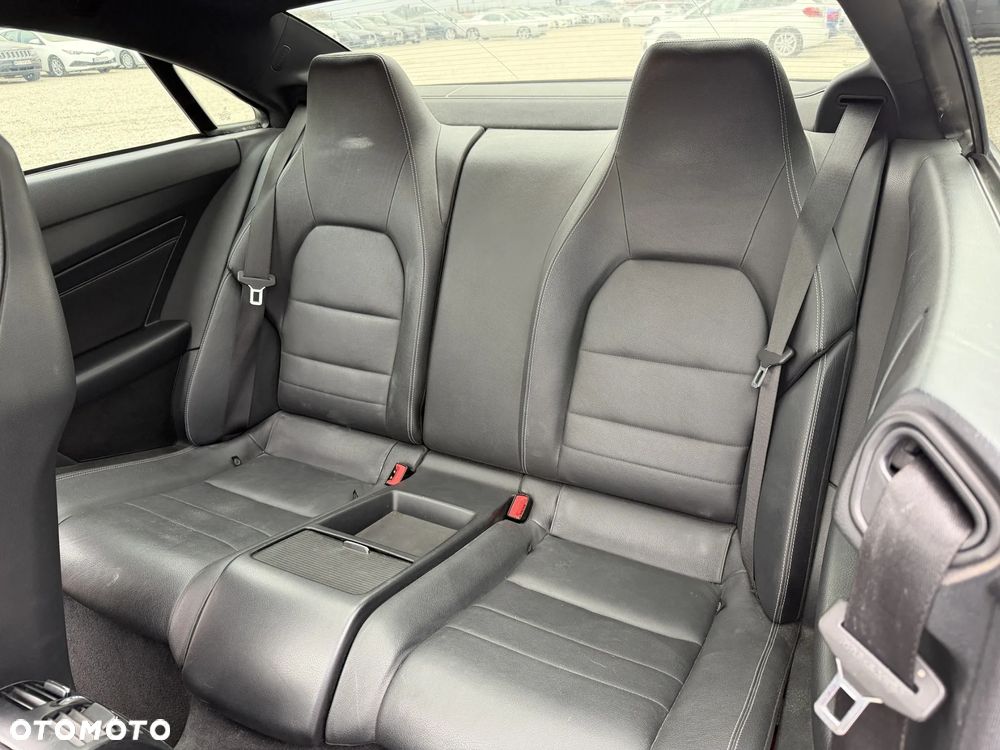 Mercedes-Benz Klasa E - 9