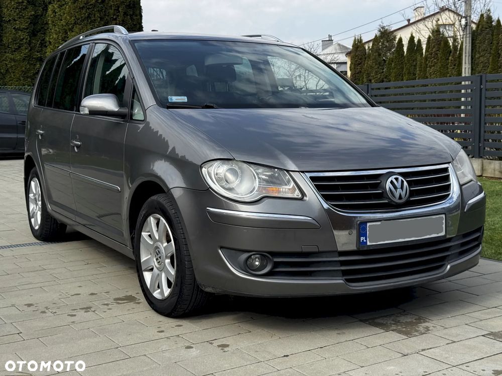 Volkswagen Touran 2.0 TDI DPF Highline - 2