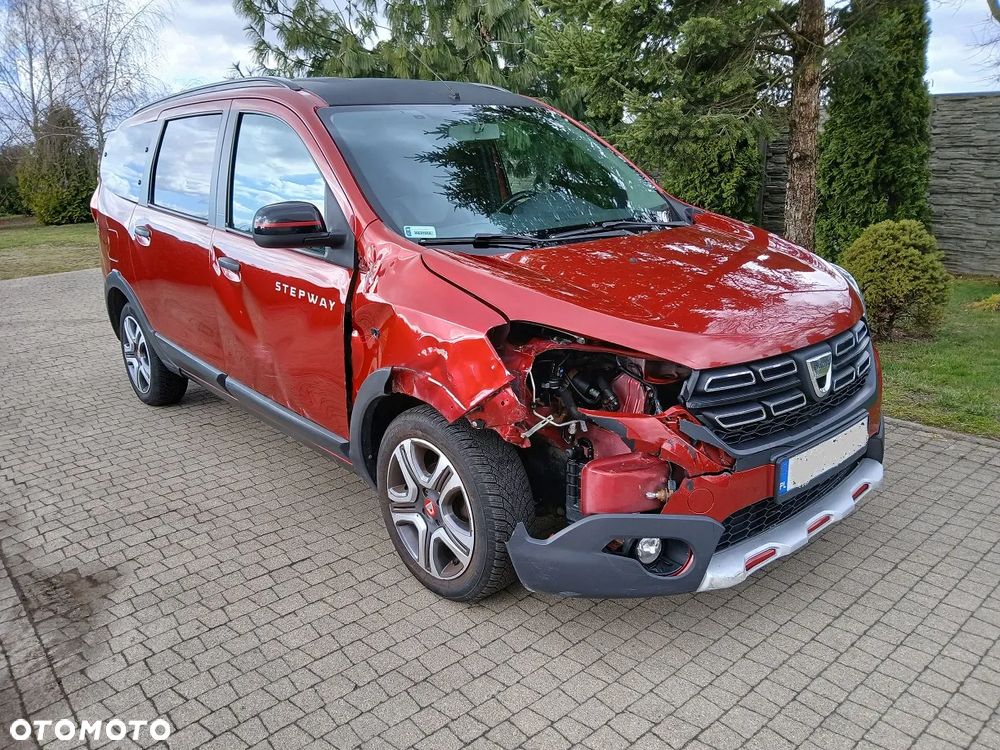 Dacia Lodgy 1.6 SCe Stepway S&S - 17