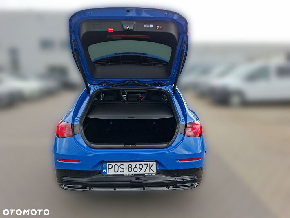 Mercedes-Benz CLA - 13