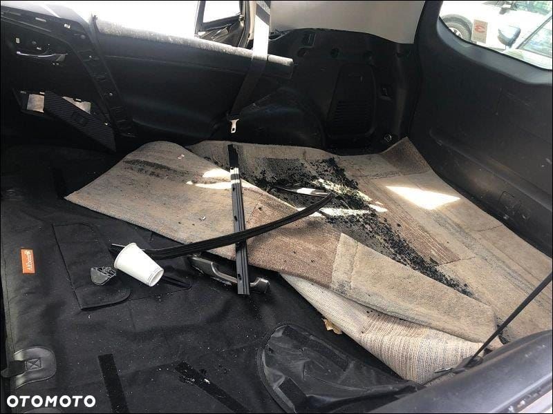 Toyota RAV4 - 7