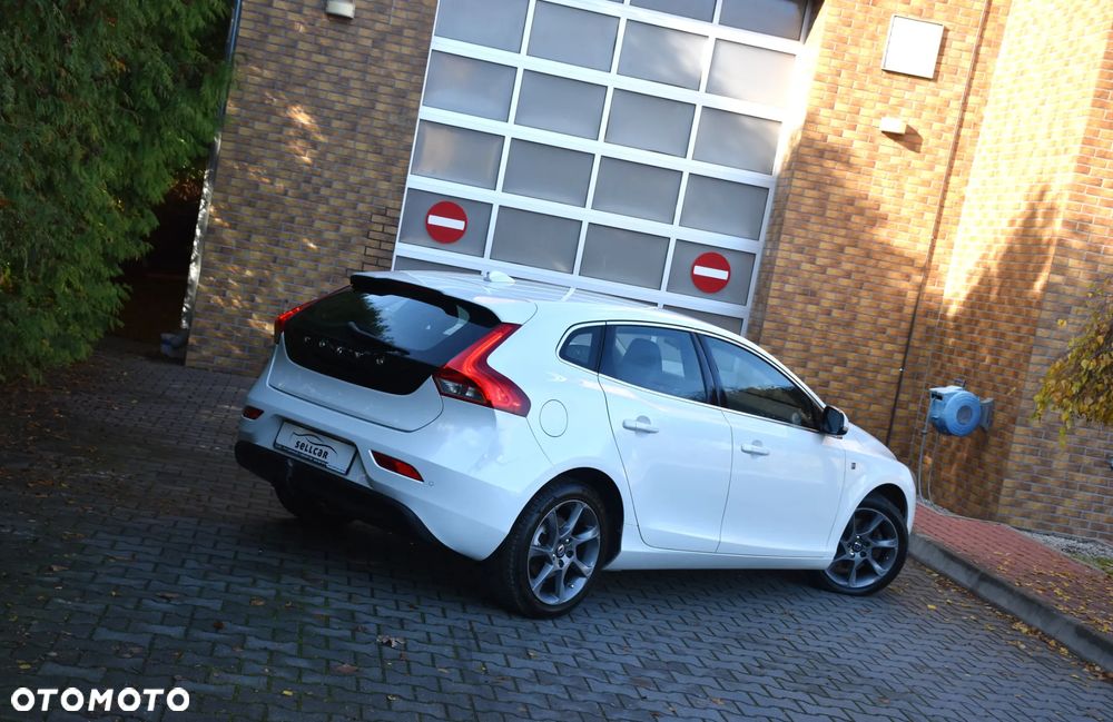 Volvo V40 D2 Drive-E Ocean Race - 4