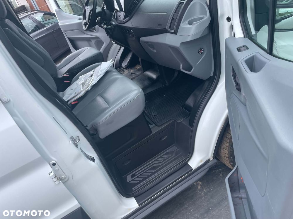 Ford Transit - 8