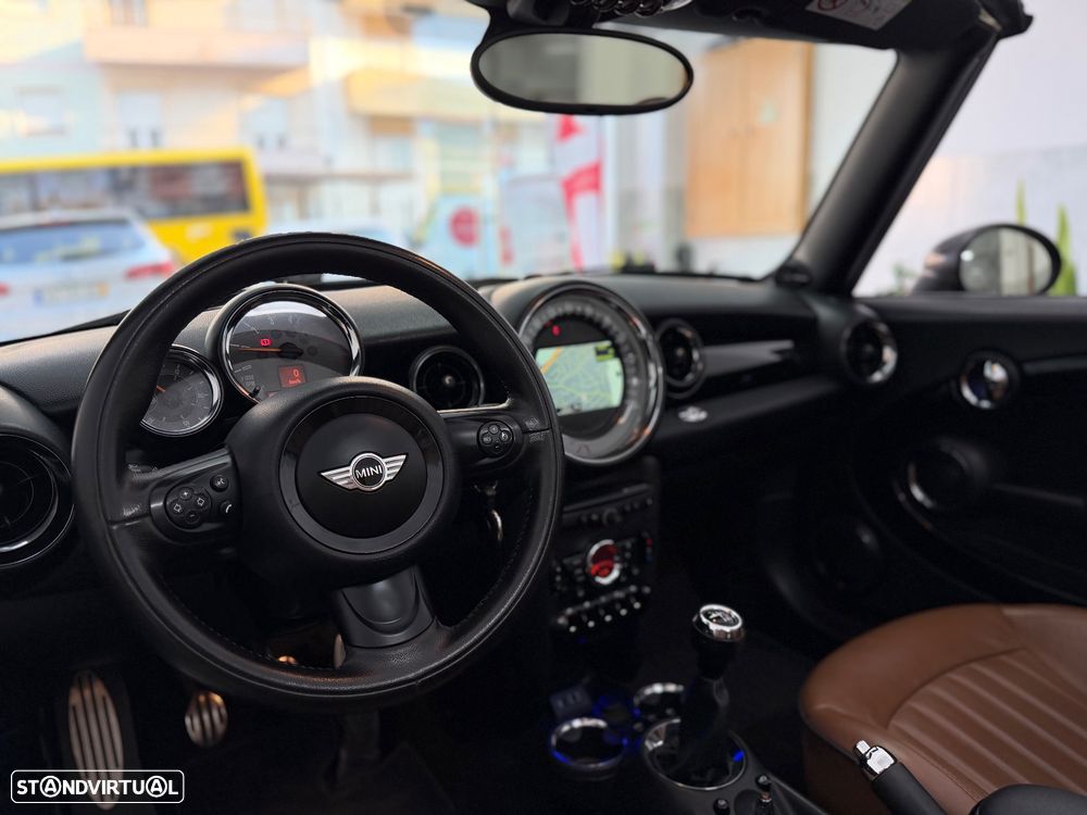 MINI Cabrio Cooper SD - 12