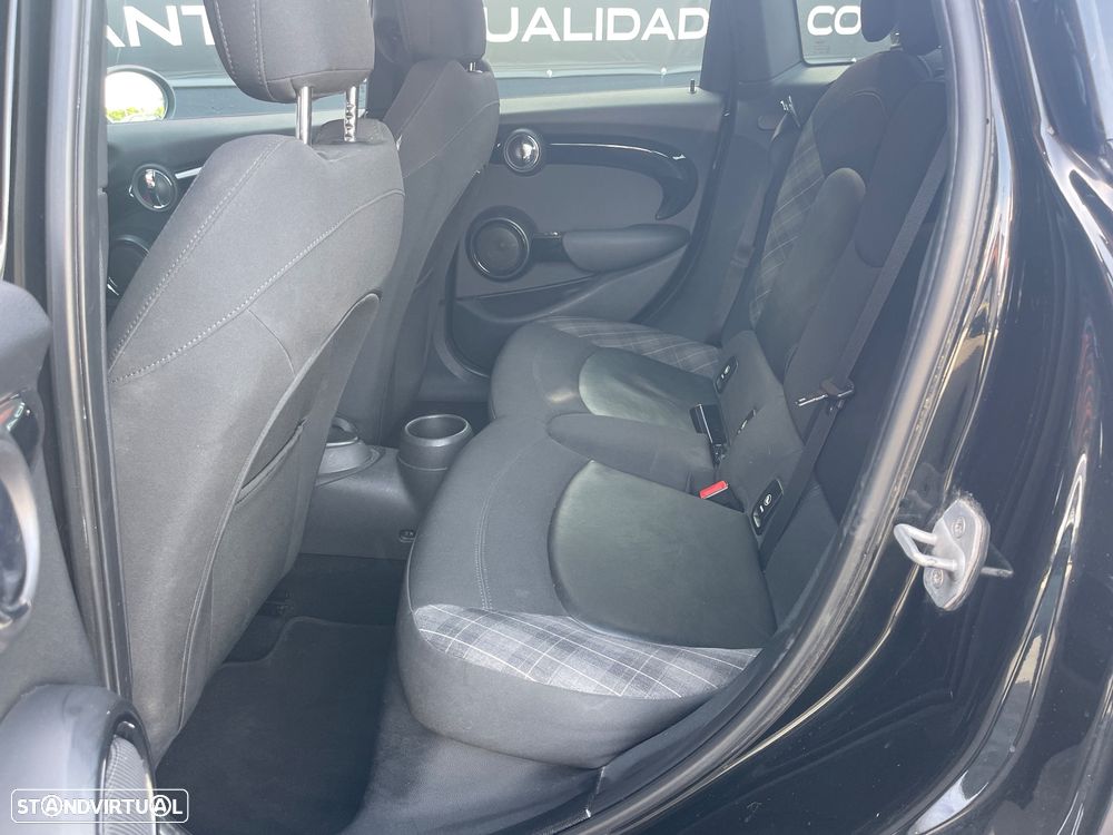 MINI 5 Portas Cooper D - 23