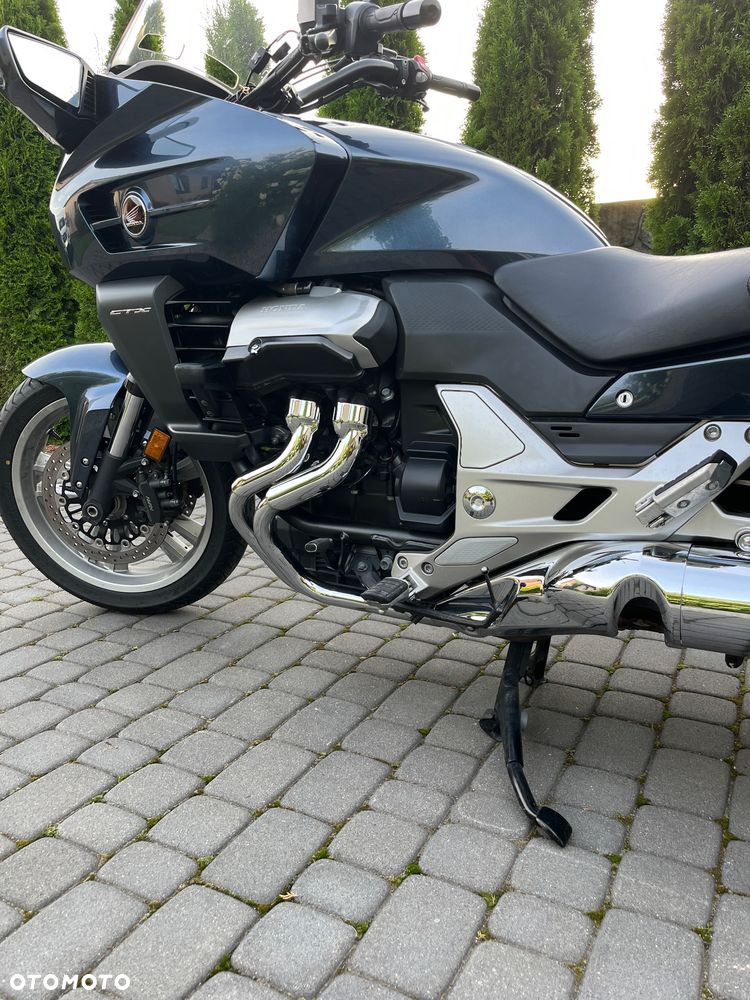 Honda CTX - 9