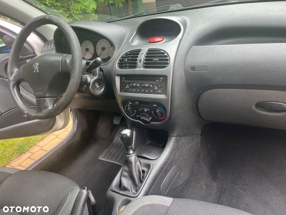 Peugeot 206 - 14