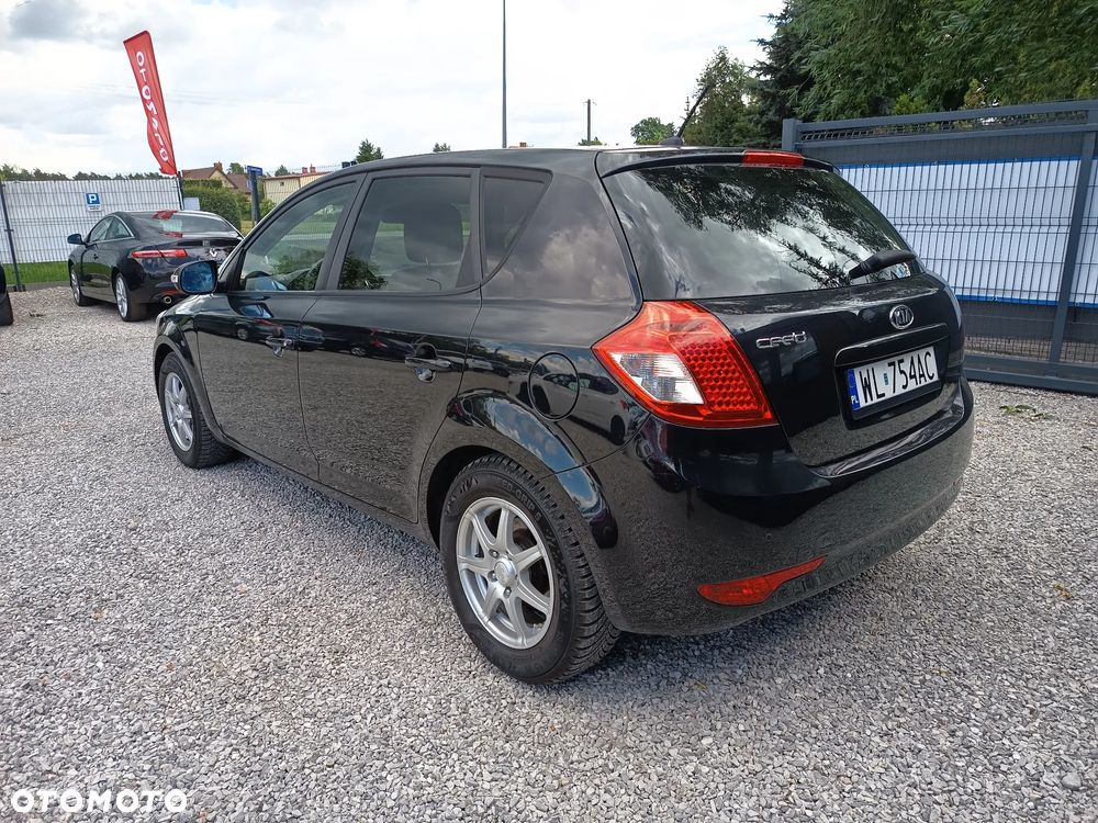Kia Ceed 1.4 L Euro2012 - 7