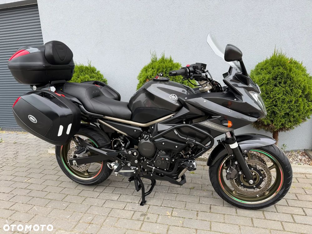 Yamaha XJ - 2