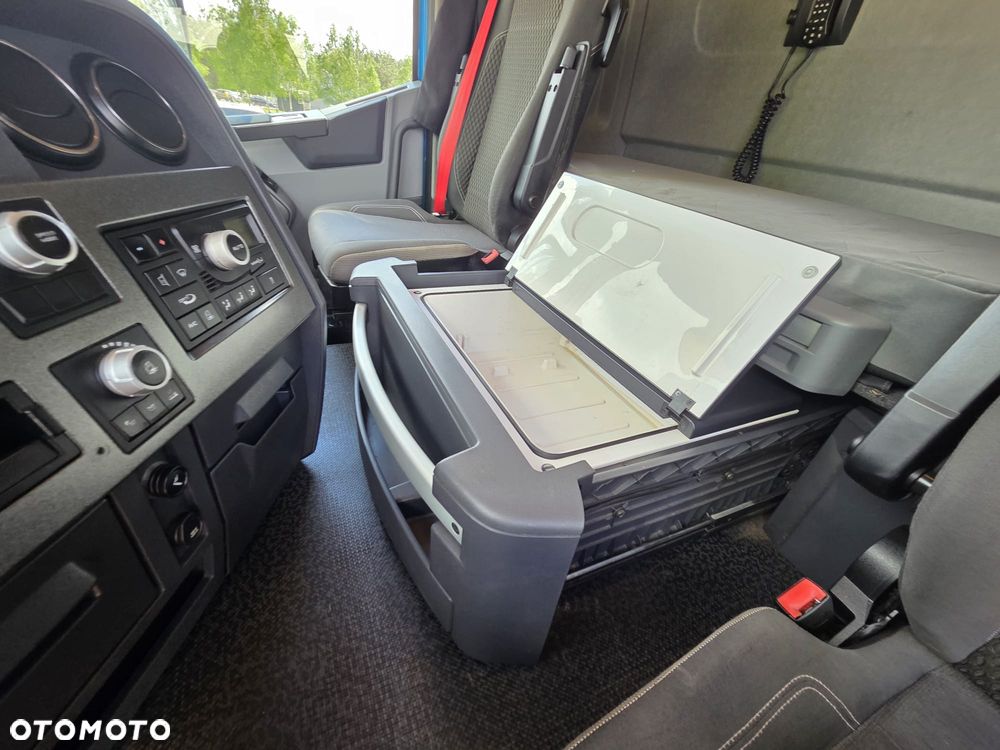 Renault T460 *SLEPPER CAB* RETARDER* KLIMA POSTOJOWA* NOWE OPONY TYŁ* LODÓWKA* 2 BAKI* Z Francji - 14