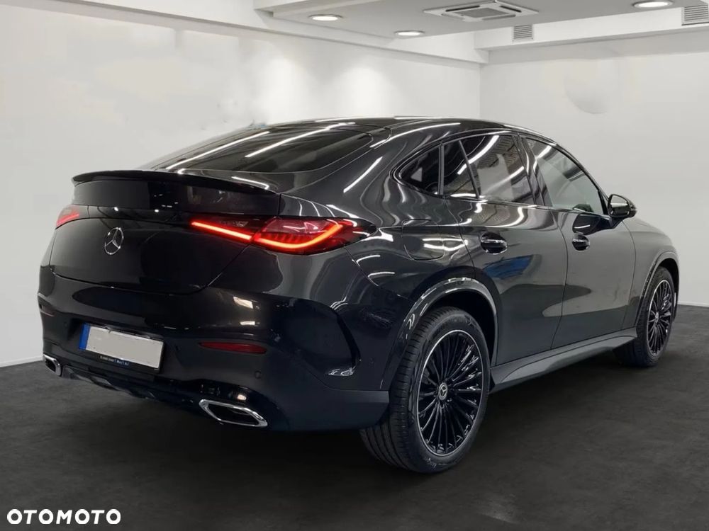 Mercedes-Benz GLC Coupe 220 d mHEV 4-Matic AMG Line - 4