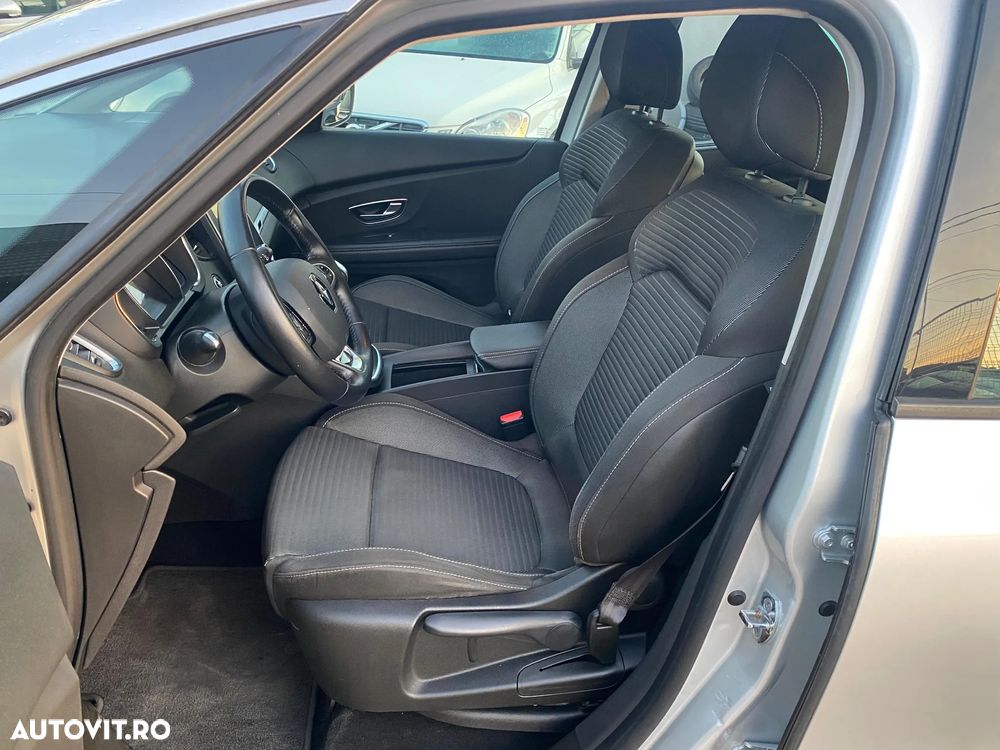 Renault Grand Scenic - 20