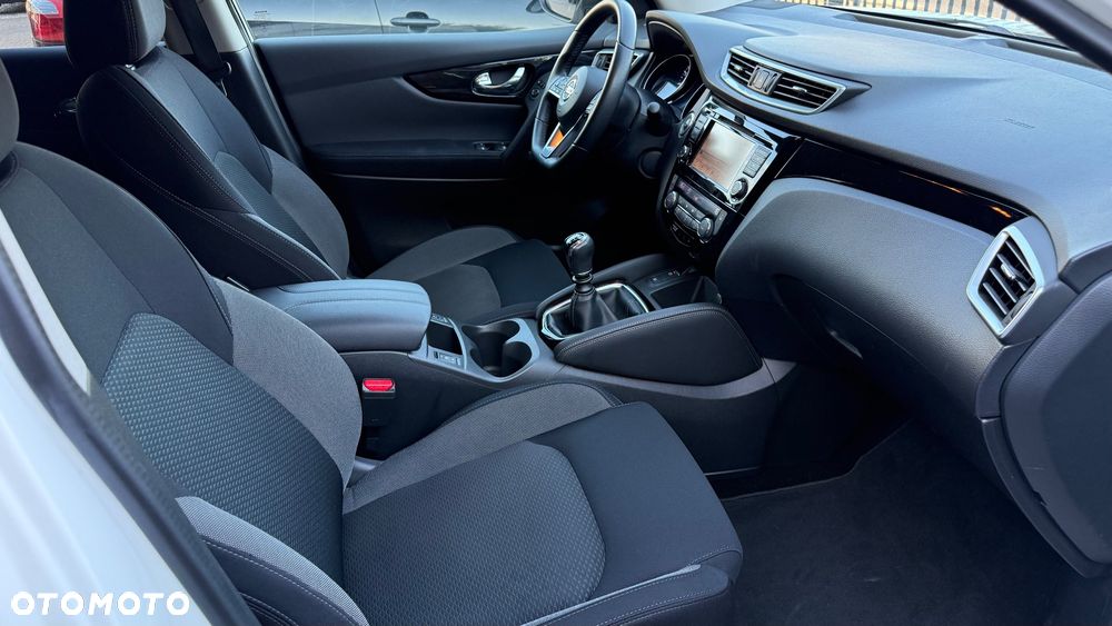 Nissan Qashqai 1.3 DIG-T N-Connecta - 21