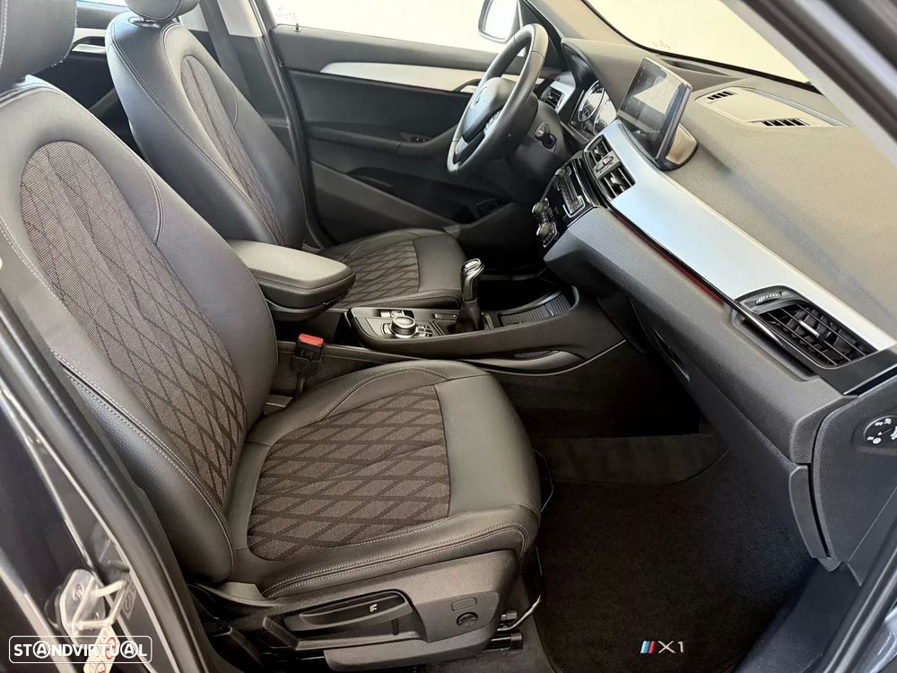 BMW X1 16 d sDrive Line xLine - 28