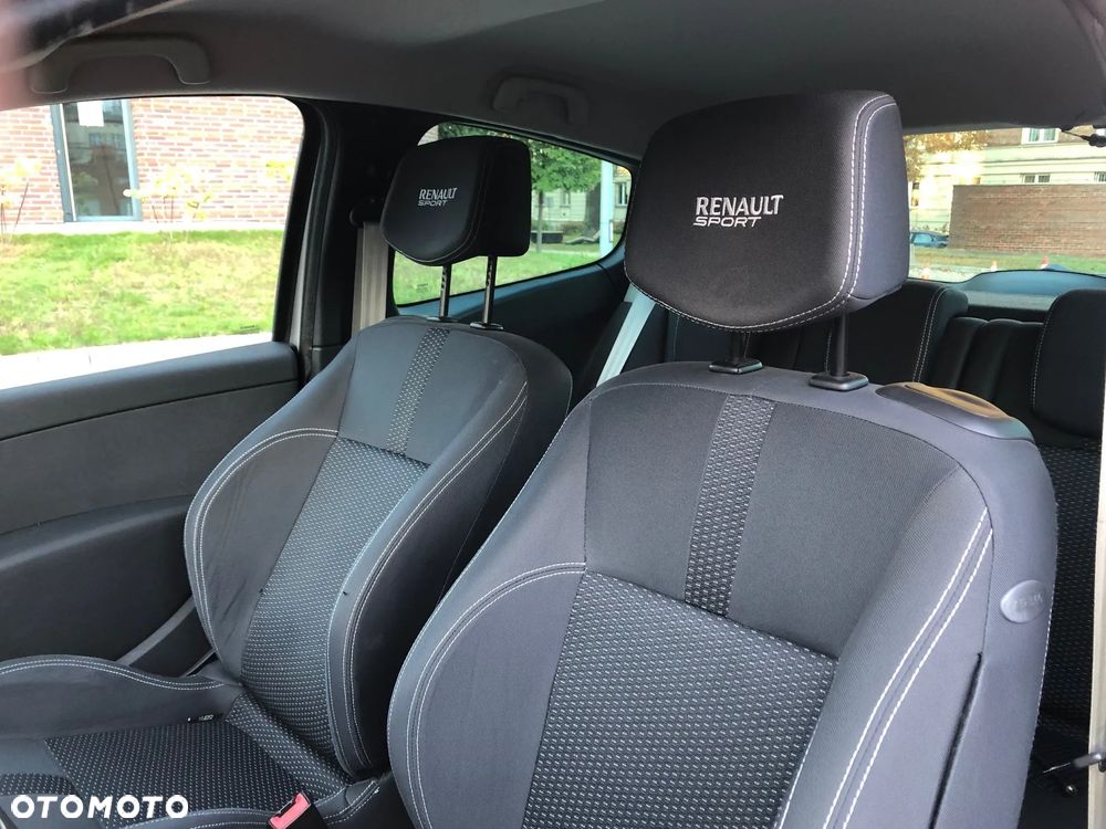 Renault Clio 2.0 16V Sport - 12