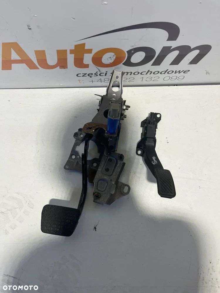 FORD PUMA MK2 PEDAŁ HAMULCA ,pedał gazu AUTOMAT - 1
