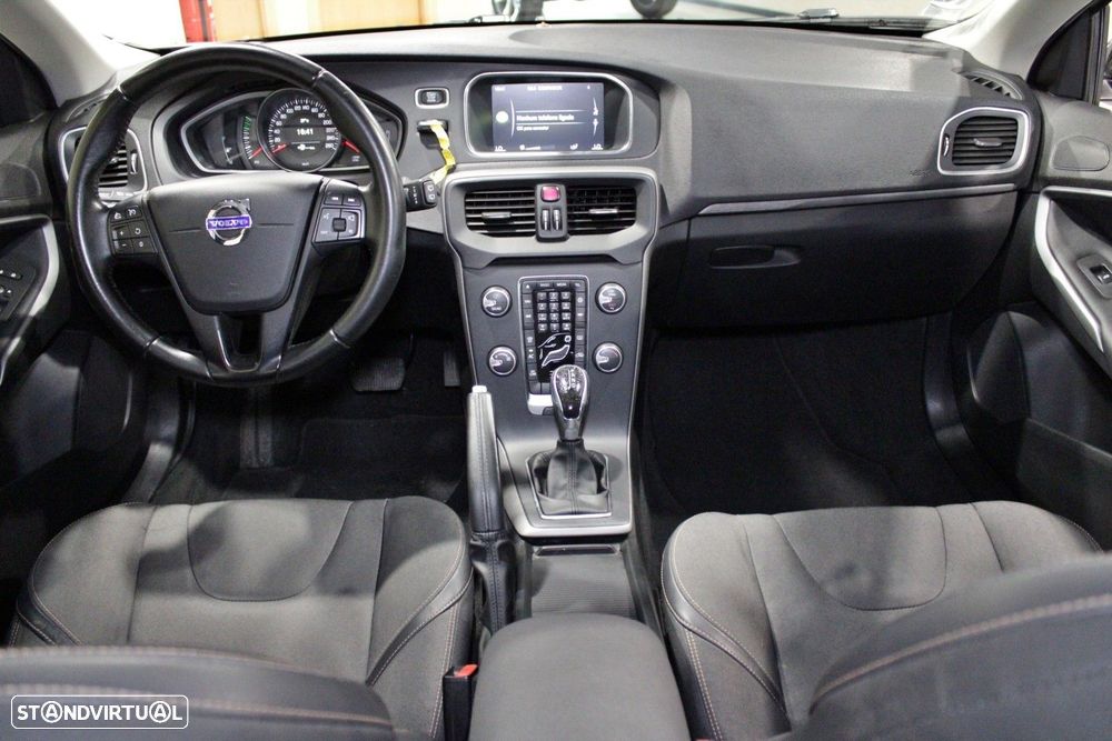 Volvo V40 Cross Country 2.0 D2 Kinetic Geartronic - 3