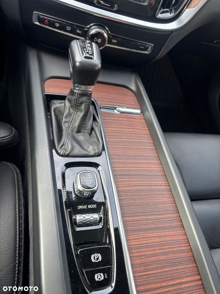 Volvo V60 Cross Country T5 AWD Geartronic - 30