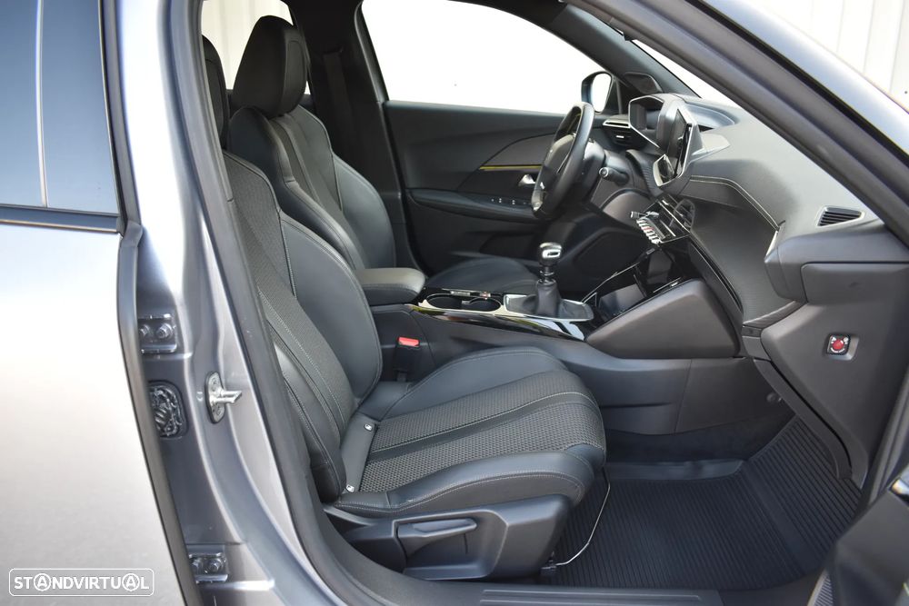 Peugeot 2008 1.2 PureTech GT Line - 18