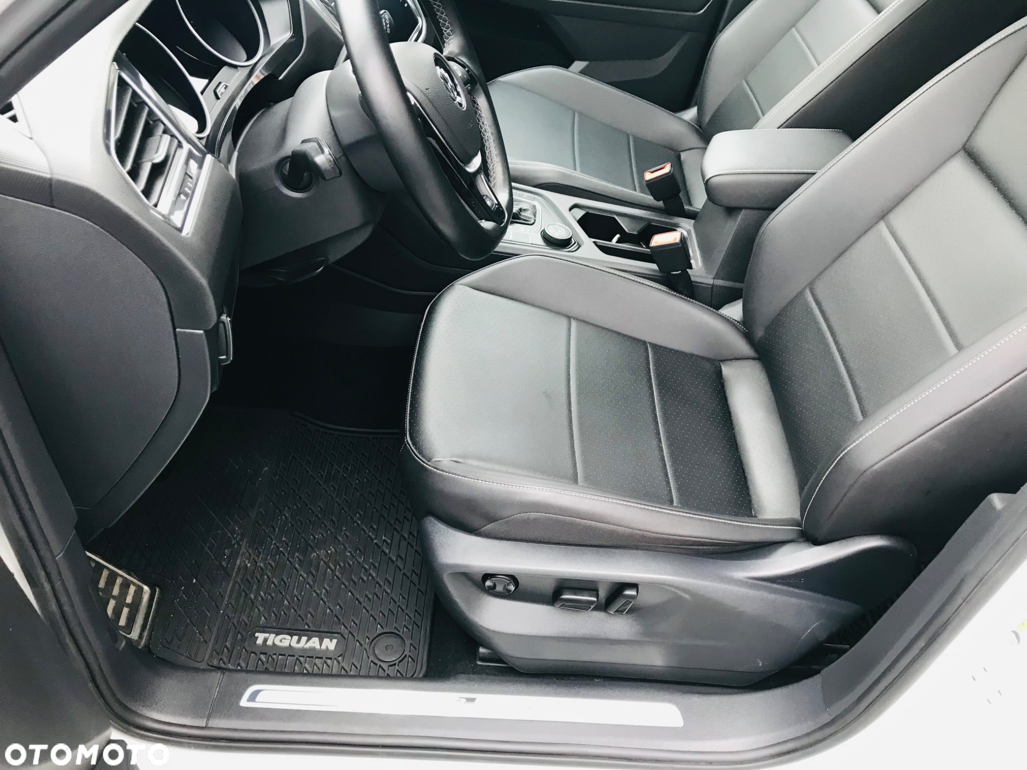 Volkswagen Tiguan Allspace 2.0 TSI 4Mot R-Line DSG - 16