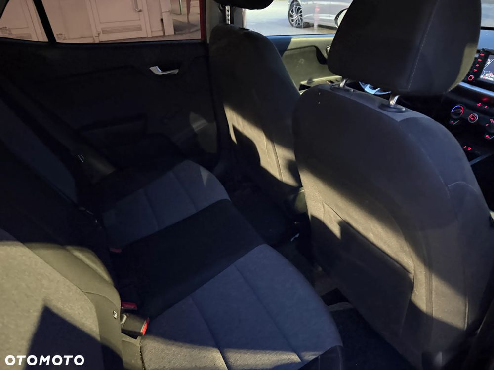 Kia Stonic 1.2 L - 10