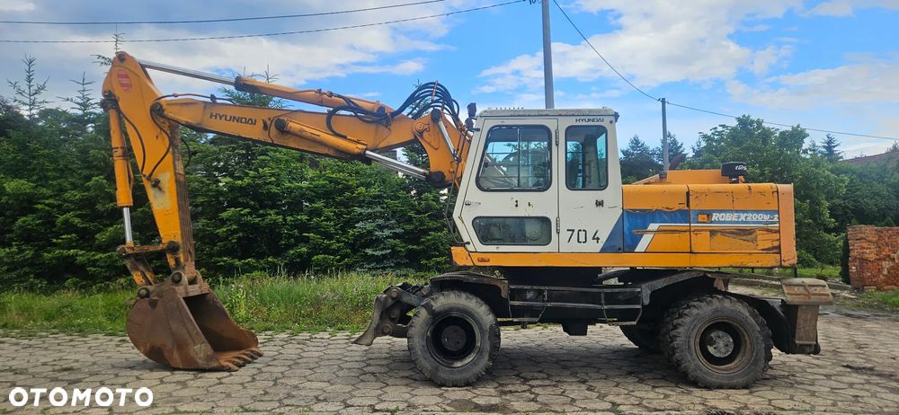 Hyundai ROBEX 200W-2 - 2