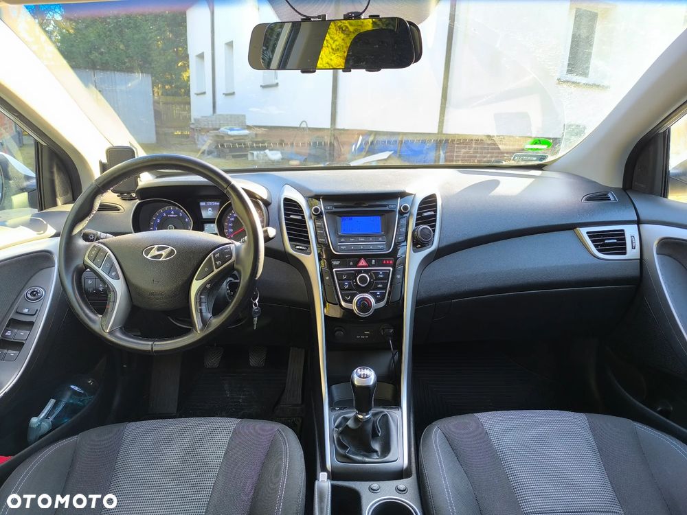 Hyundai i30 1.6 Comfort - 5