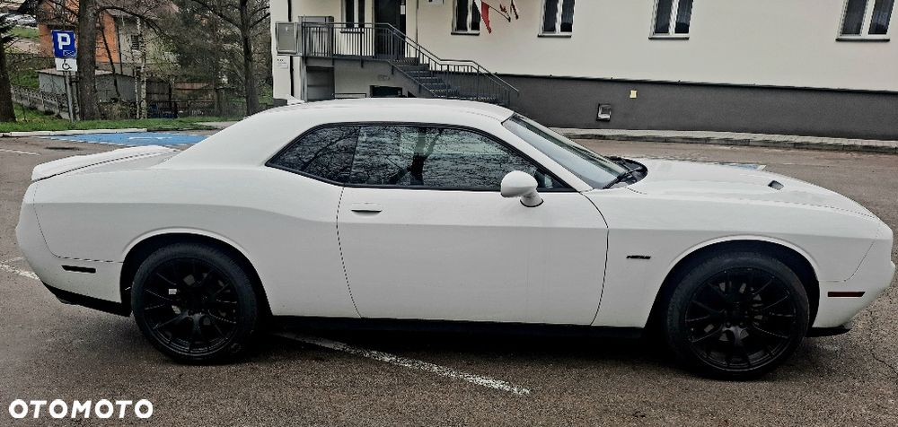 Dodge Challenger - 4