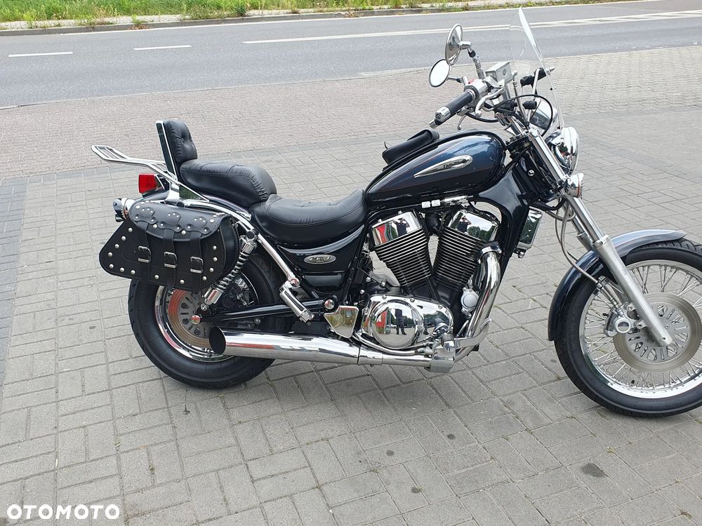 Suzuki Intruder - 12