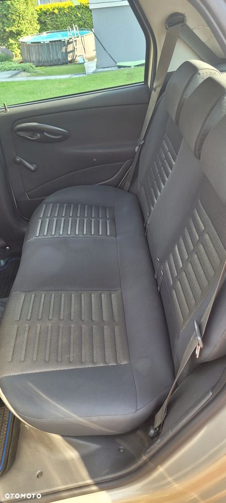 Fiat Punto 1.2 8V - 5