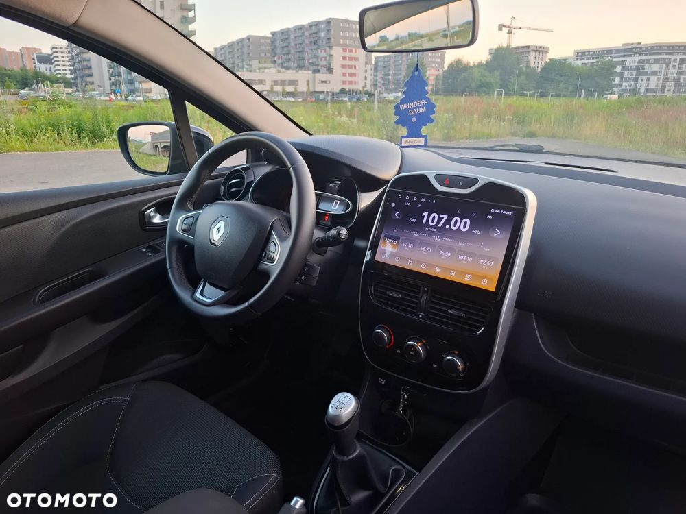 Renault Clio 1.2 16V Limited Plus - 18