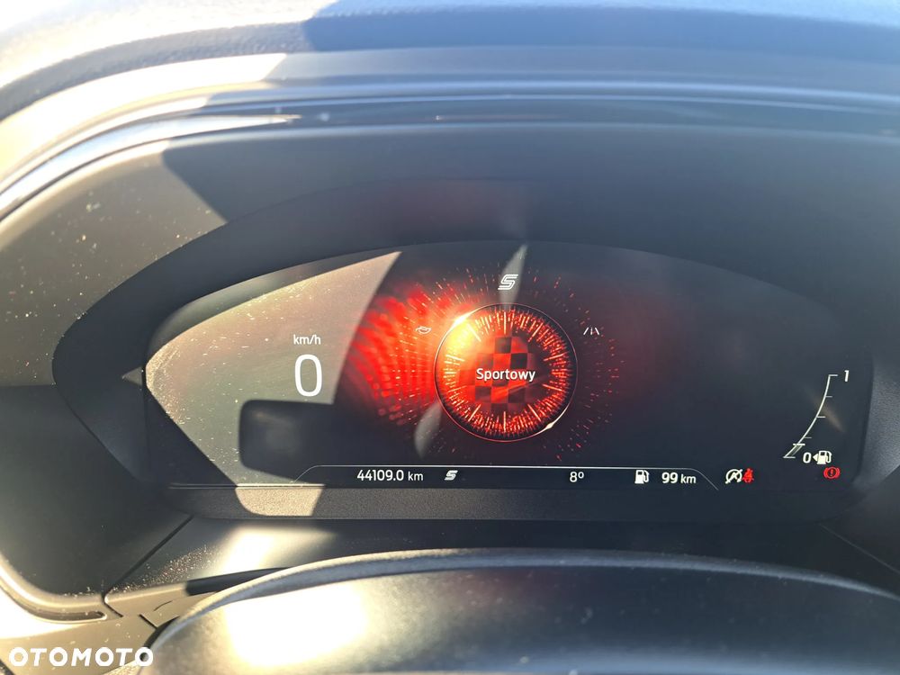 Ford Focus 1.0 EcoBoost Hybrid ST-LINE DESIGN - 12