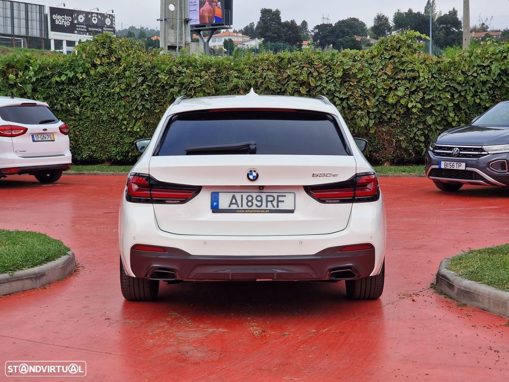 BMW 530 e Pack Desportivo M - 5